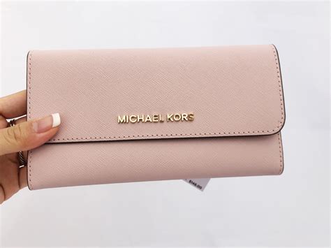 michael kors wallets sale clearance.